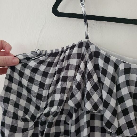 *Everly Black/White Check off Shoulder Top Sz.S - Picture 5 of 9
